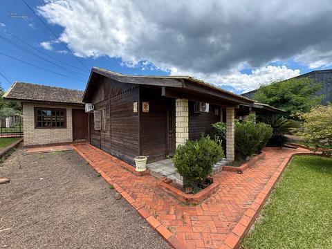 Casa à venda em Igrejinha, Industrial, com 3 quartos, com 260 m²
