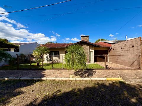 Casa à venda em Igrejinha, Centro, com 2 quartos, com 161.37 m²